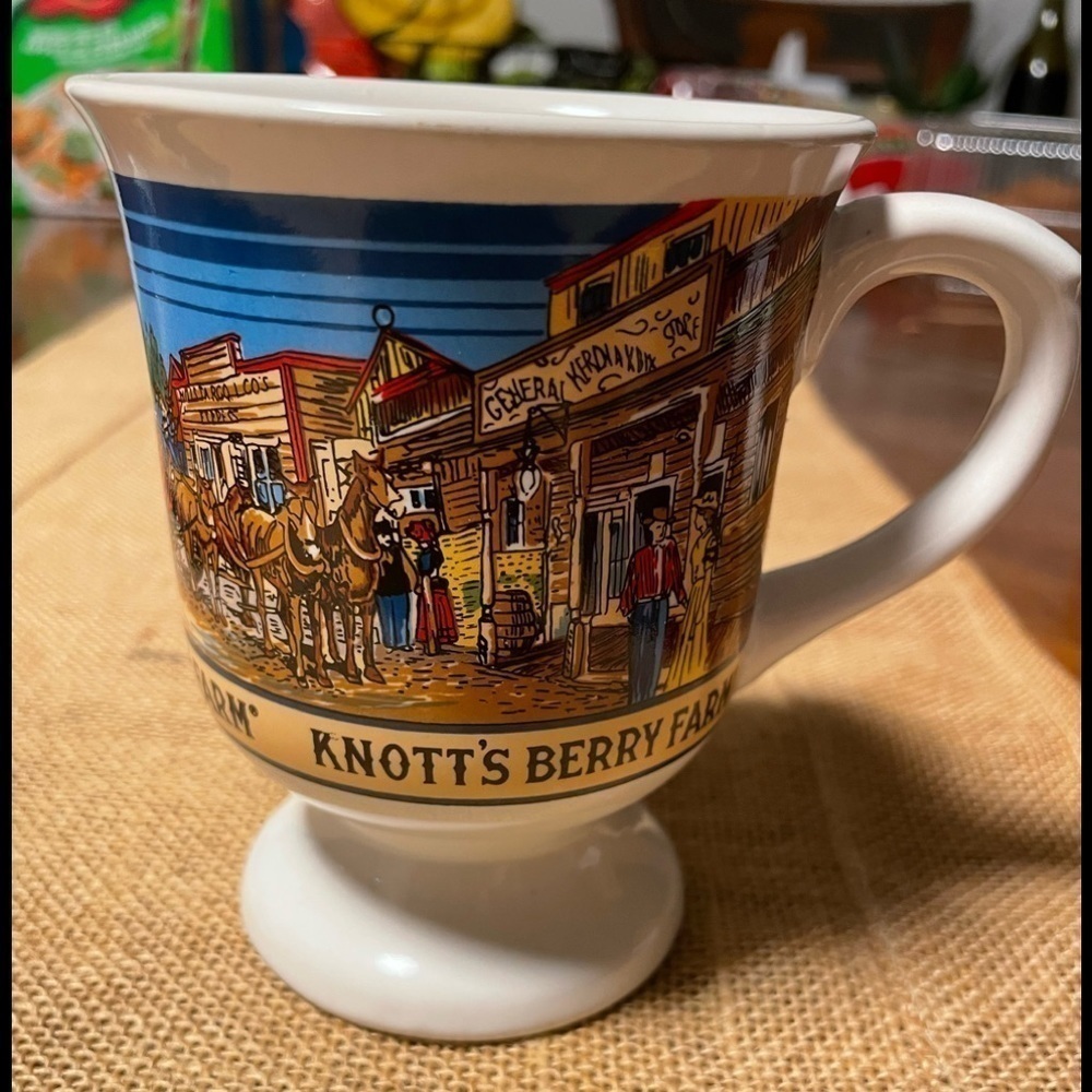 Knotts Berry Farm Collectible Mug